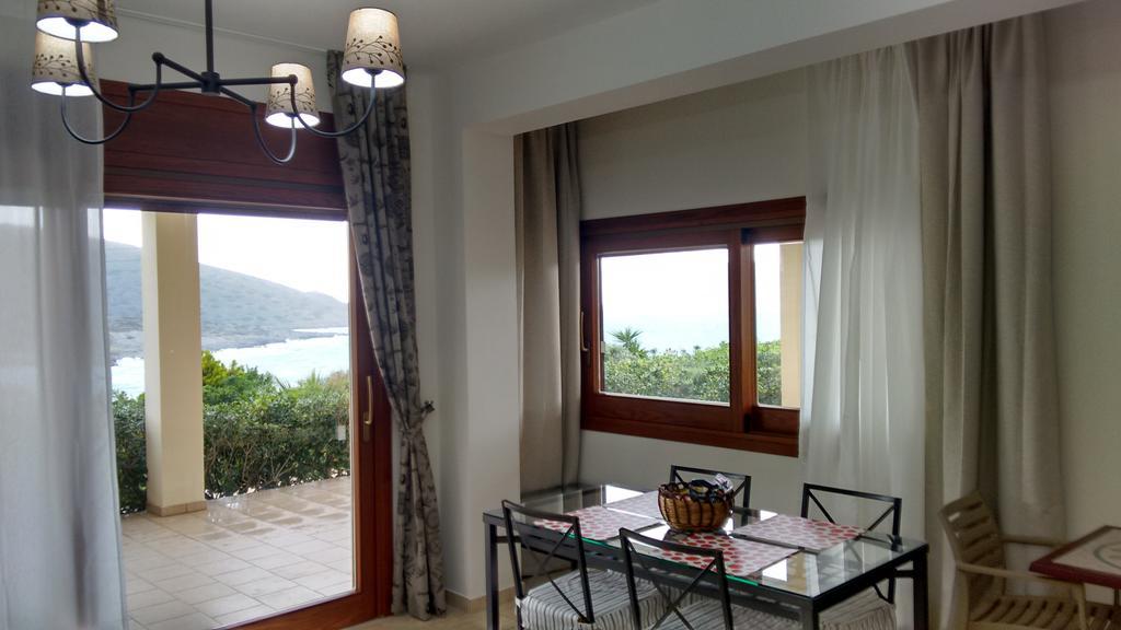 Tholos Bay Suites Kavousi  Bilik gambar